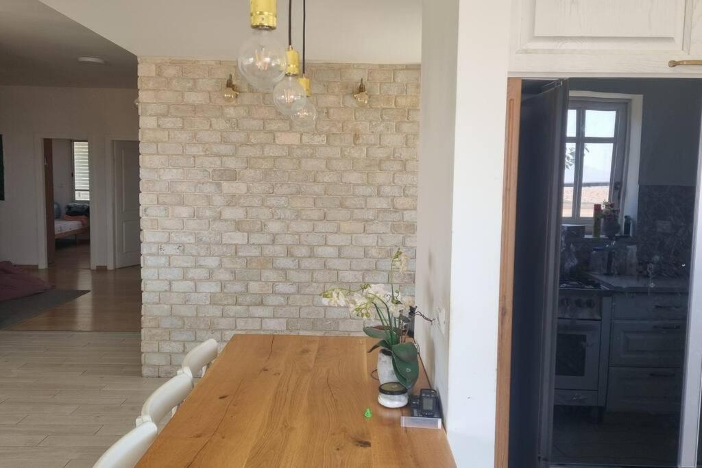 וילה במושב בנוף מושלם כל השנה Apartment Moledet Exterior photo