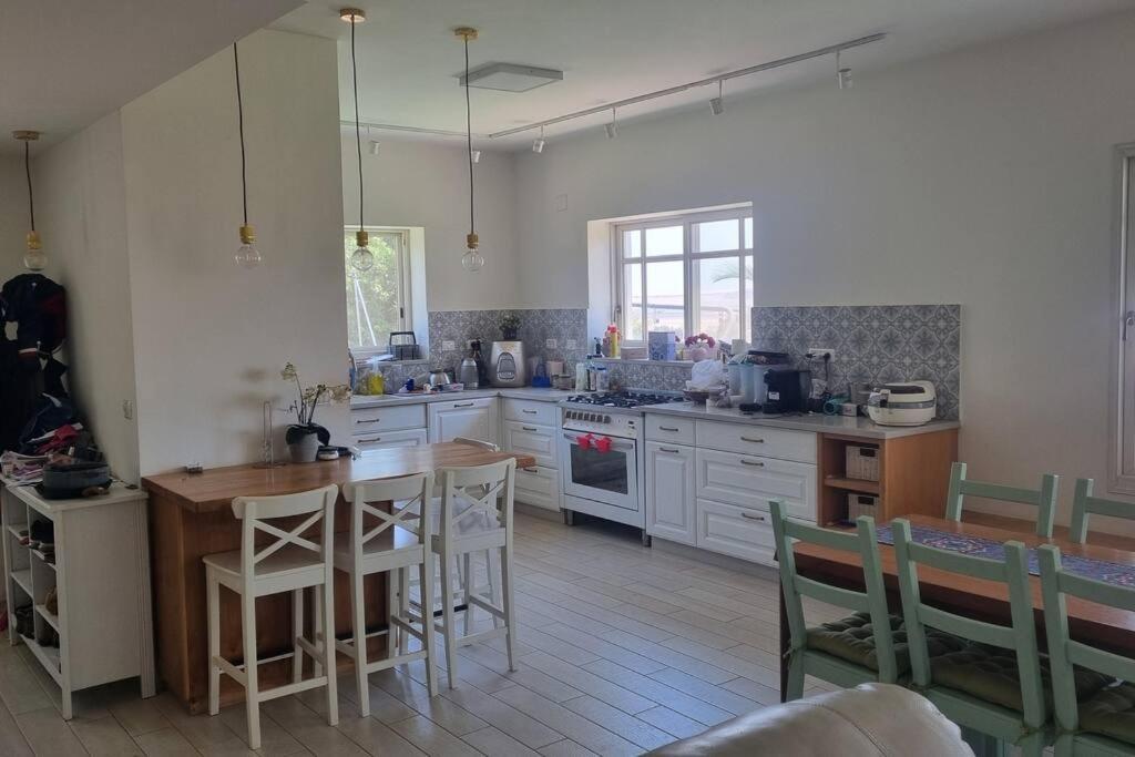 וילה במושב בנוף מושלם כל השנה Apartment Moledet Exterior photo
