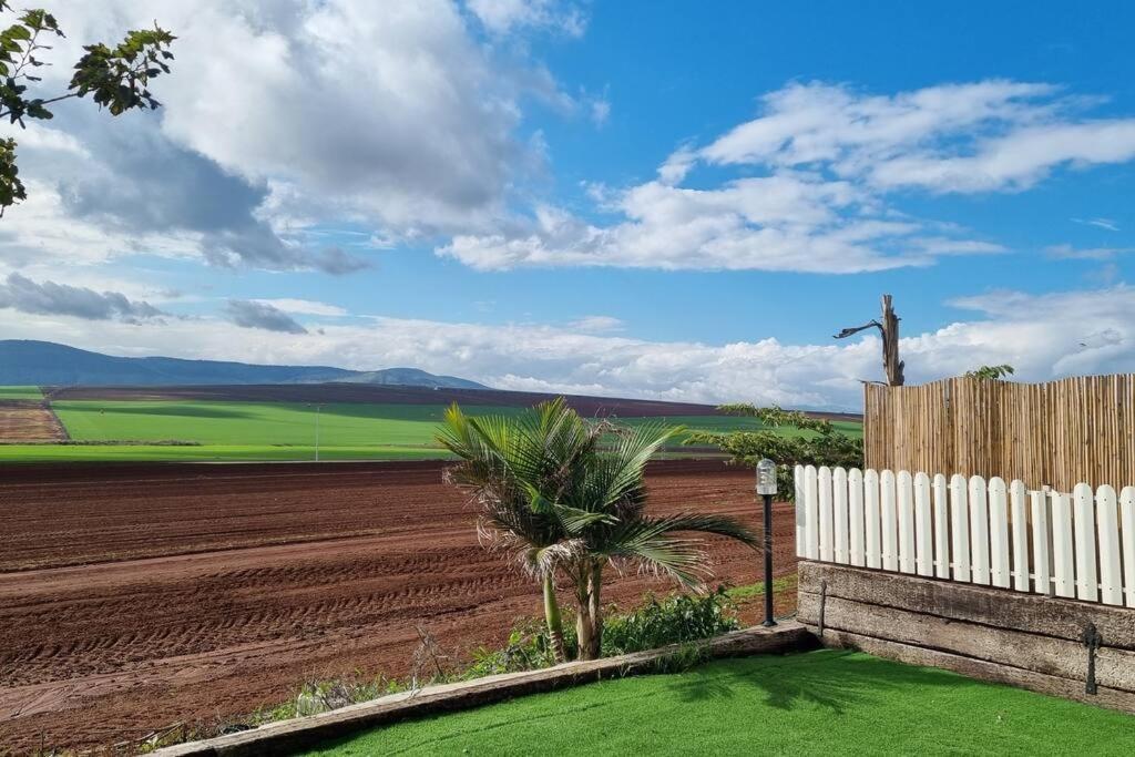 וילה במושב בנוף מושלם כל השנה Apartment Moledet Exterior photo